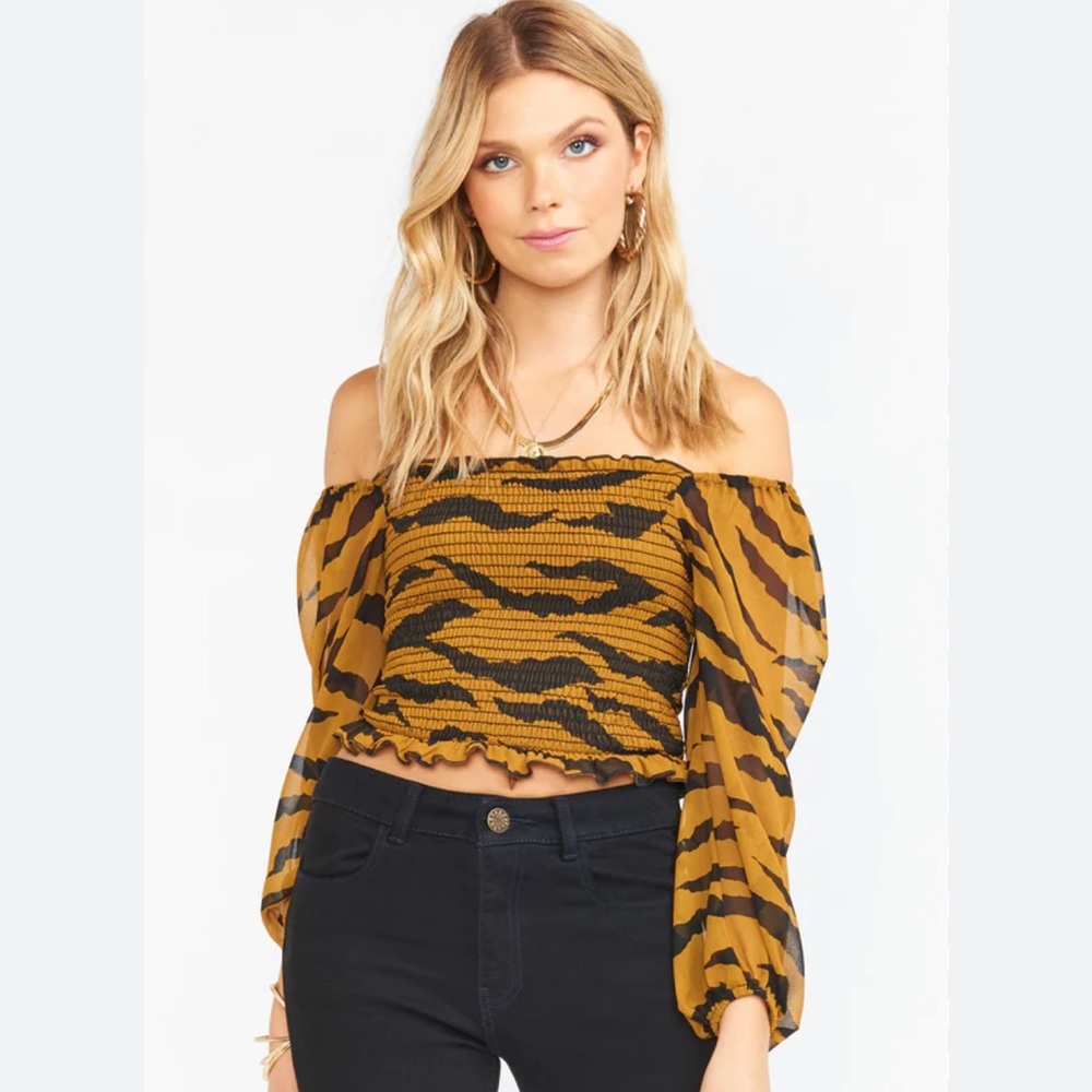 Show Me Your MuMu Mindy Smocked Top Great Tiger Size Small